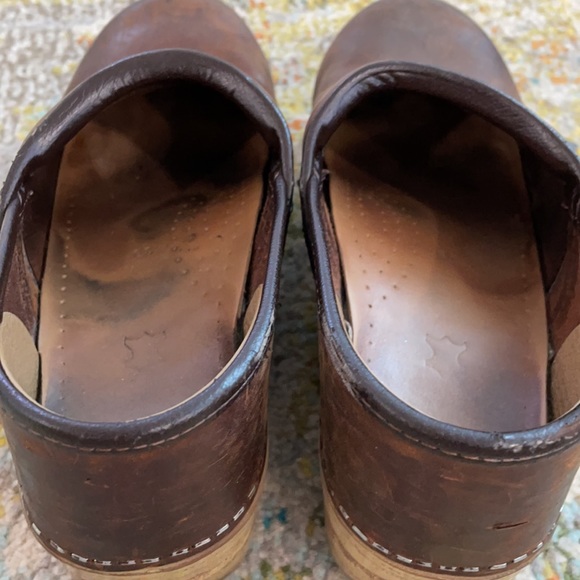 Dansko Professional Clogs. Sz 39 - Picture 7 of 9